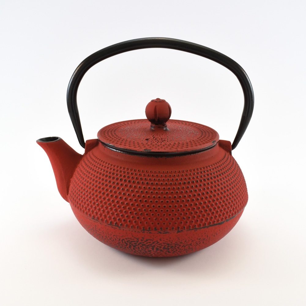 Czajnik żeliwny czerwony (800ml).